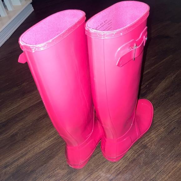 Hunter Fuchsia pink Tall rain boots size 8 like new - Picture 3 of 5